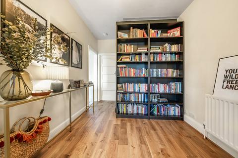 42 Copthall Road West, Ickenham, Uxbridge, UB10 8HS