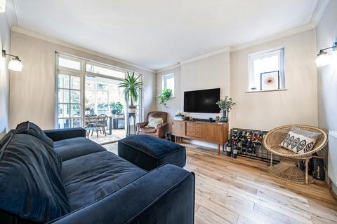 42 Copthall Road West, Ickenham, Uxbridge, UB10 8HS