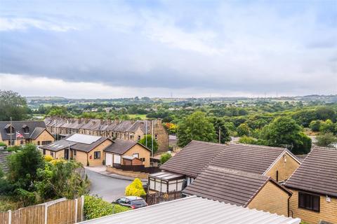 19 Clare Crescent, Wyke, Bradford, BD12 8LD