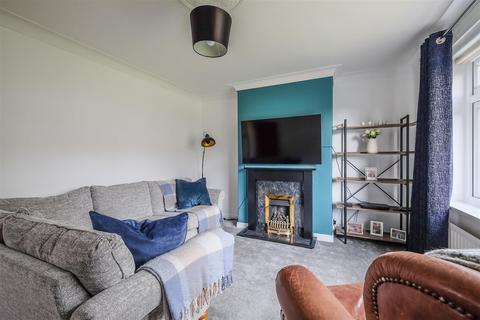 19 Clare Crescent, Wyke, Bradford, BD12 8LD
