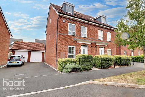 3 bedroom semi-detached house for sale, Lynncroft Street, Nottingham