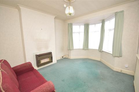 3 bedroom semi-detached house for sale, Waincliffe Drive, Leeds, West Yorkshire