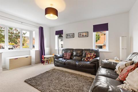 8 Chapman Close, Sheffield, S6 5BX