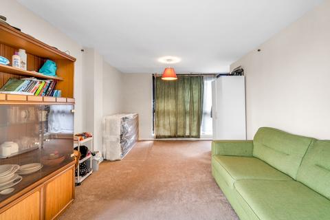 2 bedroom flat for sale, Axe Street, Barking IG11