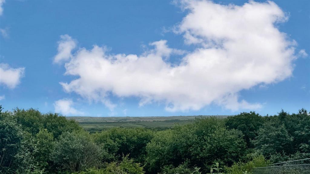 97439991-3984-40 B3-BA21-67074 B2356 A0.jpeg