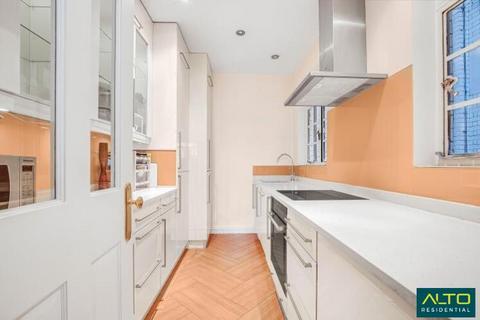 3 bedroom flat to rent, Chiltern Court, Baker Street, London, NW1 5SY
