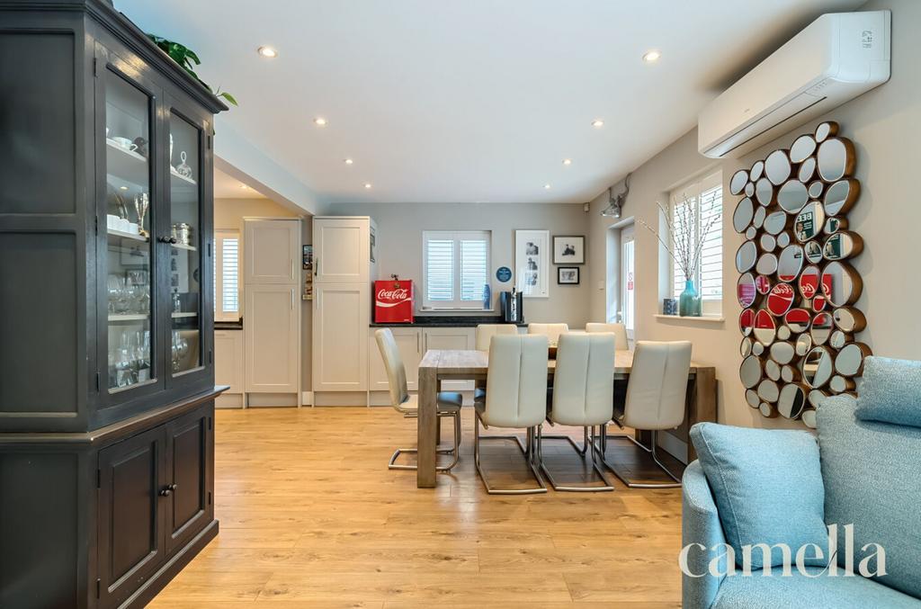 Kitchen/Dining