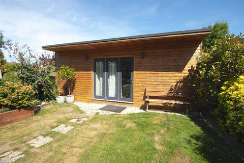 22 Hillary Mount, Billericay, CM12 9JS