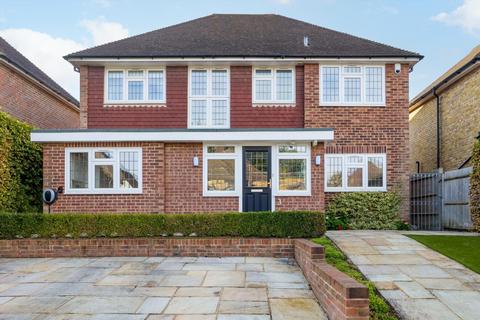 Derwent Close, Claygate, Esher, Surrey, KT10