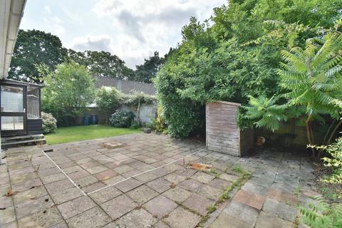 2 bedroom detached bungalow for sale, St Georges Drive, Ferndown, BH22