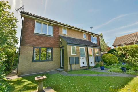 2 bedroom ground floor flat to rent, Ashdown Road, Bexhill-on-Sea, TN40