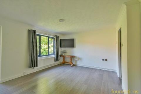 2 bedroom ground floor flat to rent, Ashdown Road, Bexhill-on-Sea, TN40