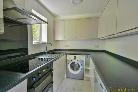 2 bedroom ground floor flat to rent, Ashdown Road, Bexhill-on-Sea, TN40