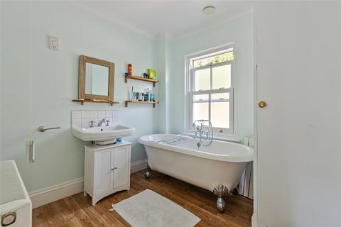 16 Fairview Road, Dartmouth, TQ6 9EN