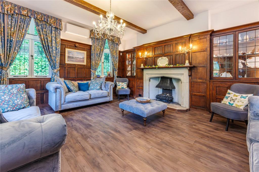 House in Stanmore - More
