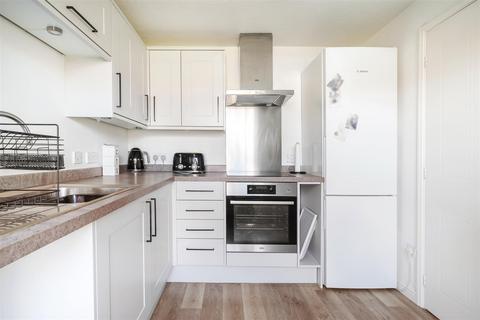 25 Reeves Road, Devizes, SN10 3UB