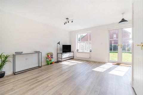 25 Reeves Road, Devizes, SN10 3UB