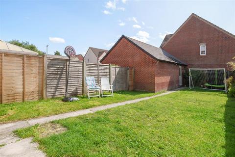 25 Reeves Road, Devizes, SN10 3UB