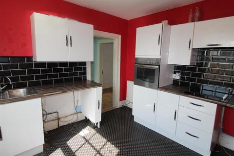 2 bedroom flat for sale, Broadway, Sheerness