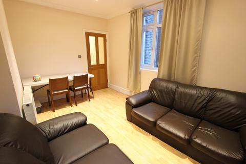 4 bedroom flat to rent, Bartholomew Road, London NW5