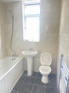 4 bedroom terraced house to rent, Hambrough Road, Southall