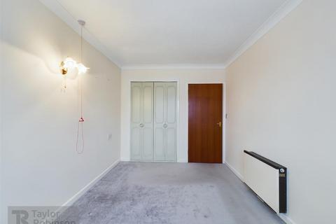 1 bedroom retirement property for sale, Southgate, Crawley