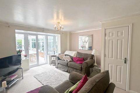 3 bedroom end of terrace house for sale, Marlpit Rise, Four Oaks