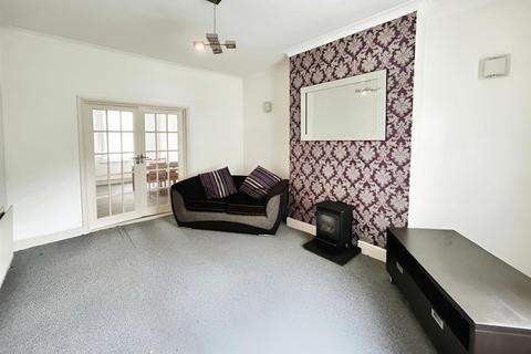 2 bedroom flat for sale, Vine Street, South Shields