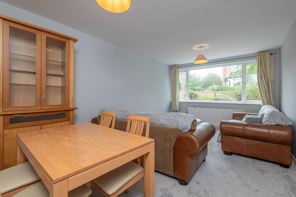 Apartment in Leeds - View 3