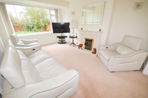 4 bedroom detached house for sale, North Drive, Cleadon Village