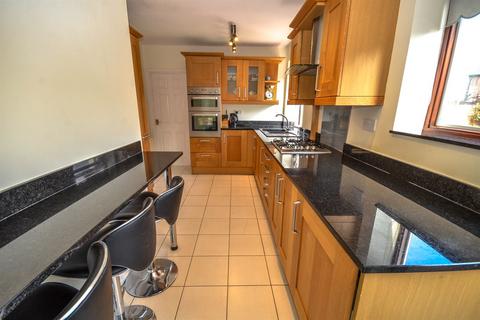 4 bedroom detached house for sale, North Drive, Cleadon Village