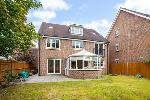 4 bedroom detached house for sale, Water Mead, Chipstead, Coulsdon, Surrey, CR5