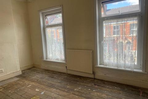 3 bedroom terraced house for sale, Park Road, Hull, HU5 2TB