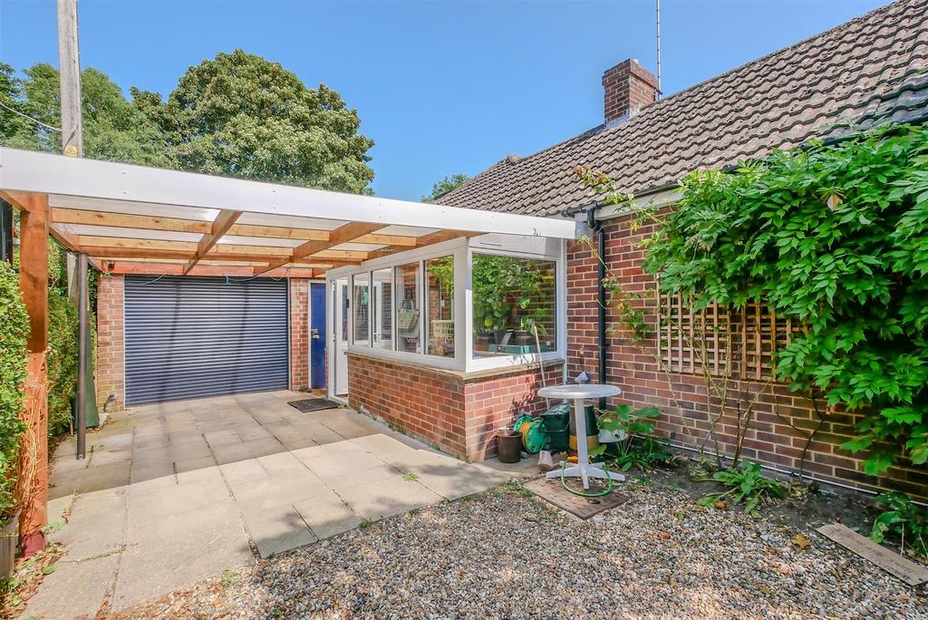 CARPORT &amp; GARAGE