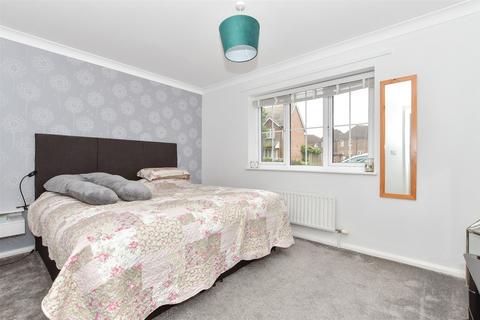 2 bedroom ground floor flat for sale, Tower View, Kings Hill, West Malling, Kent