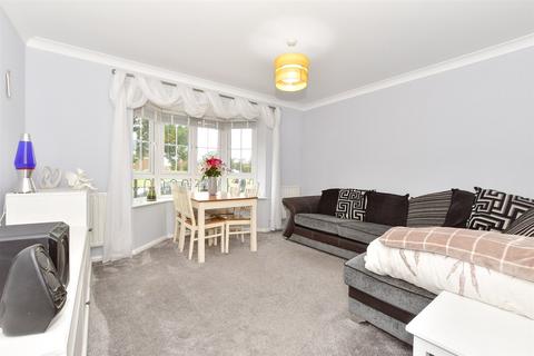 2 bedroom ground floor flat for sale, Tower View, Kings Hill, West Malling, Kent