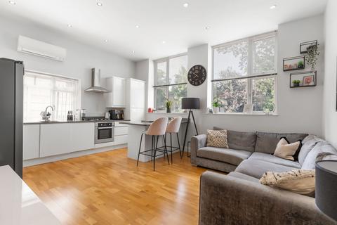 Flat 2, 18 Avenue Road, Sutton, SM2 6JD
