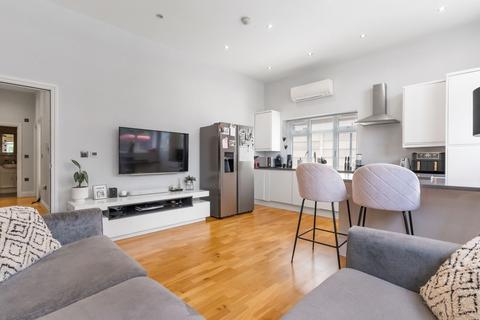 Flat 2, 18 Avenue Road, Sutton, SM2 6JD