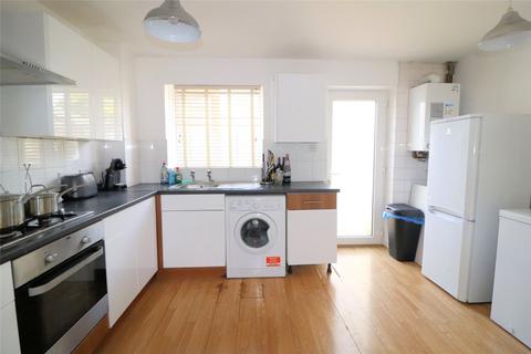 8 Drummond Close, Erith, DA8 3QS
