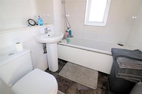 8 Drummond Close, Erith, DA8 3QS