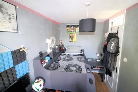 8 Drummond Close, Erith, DA8 3QS