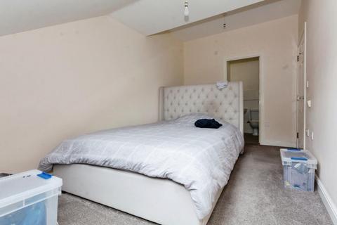 2 bedroom flat for sale, Great Western Court, The Avenue, Acocks Green