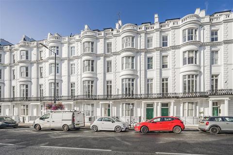 2 bedroom apartment for sale, Gloucester Terrace, London