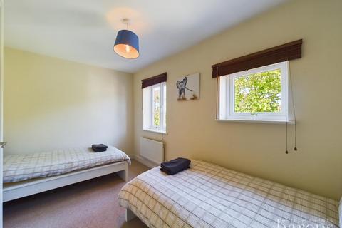 3 bedroom semi-detached house for sale, Egerton Drive, Basingstoke RG24