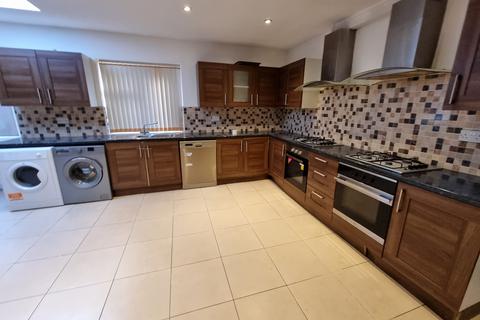 8 bedroom detached house to rent, Oak Tree Lane, Selly Oak B29