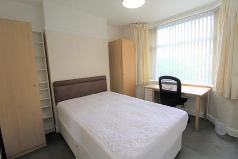 1 bedroom property to rent, King Street, Beeston, Nottingham, NG9 2DL