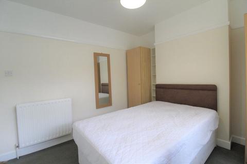 1 bedroom property to rent, King Street, Beeston, Nottingham, NG9 2DL