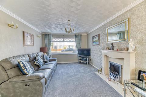 3 bedroom semi-detached house for sale, Berkshire Drive, Woolston, Warrington