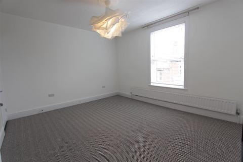 3 bedroom terraced house to rent, Hunter Hill Road, S11, Sheffield