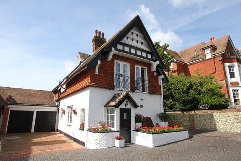 2 bedroom detached house for sale, Bolsover Road, Eastbourne  BN20